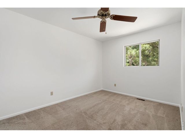 307 Bluebird Ct, Fort Collins, CO 80526