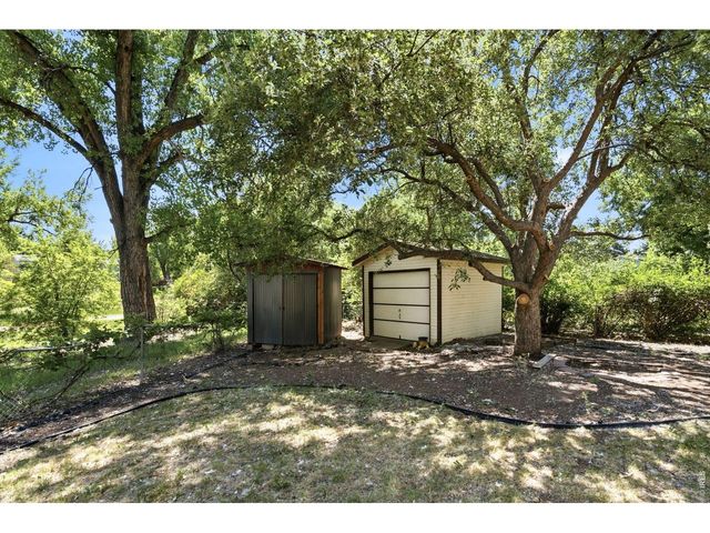 307 Bluebird Ct, Fort Collins, CO 80526