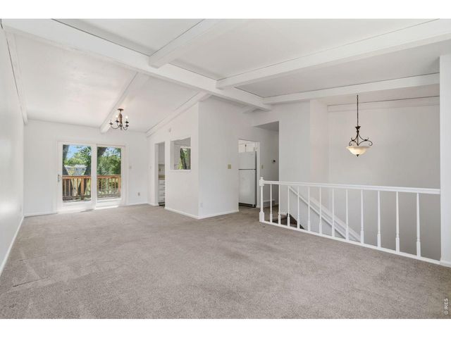 307 Bluebird Ct, Fort Collins, CO 80526