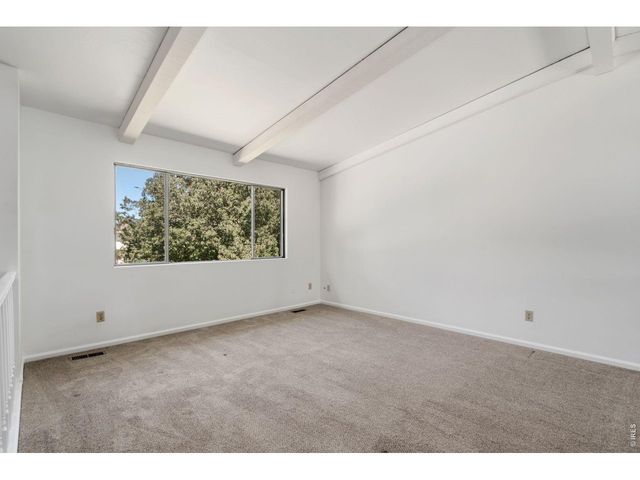 307 Bluebird Ct, Fort Collins, CO 80526