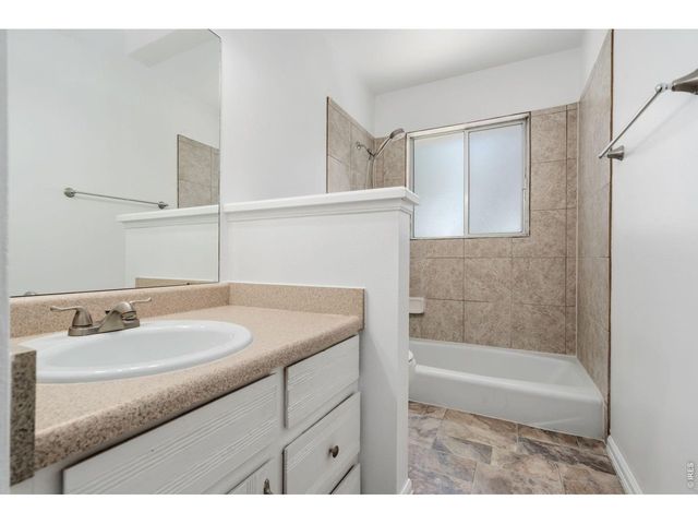 307 Bluebird Ct, Fort Collins, CO 80526