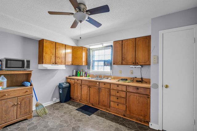 122 Raintree Drive, Spartanburg, SC 29301