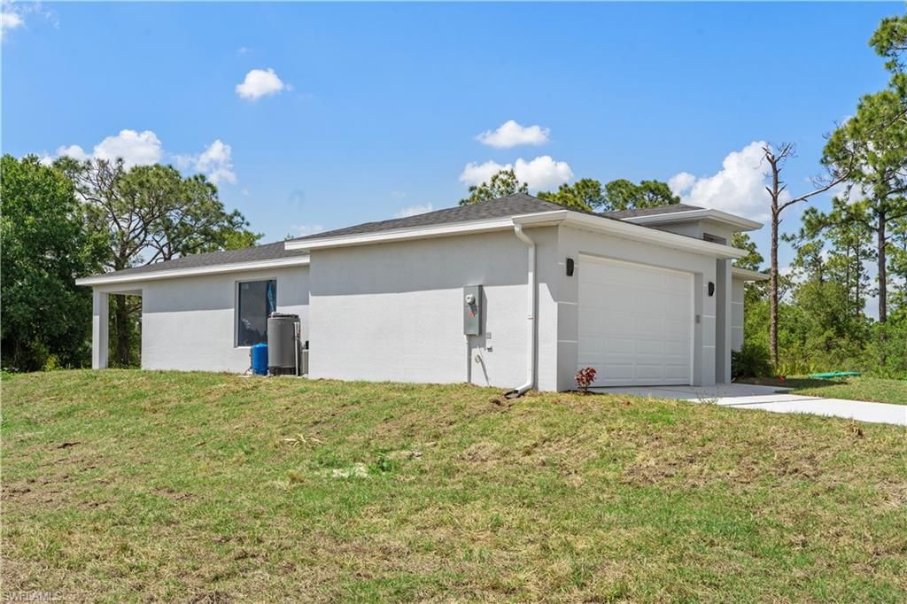 842 Naples AVE S, LEHIGH ACRES, FL 33974 — photo 4