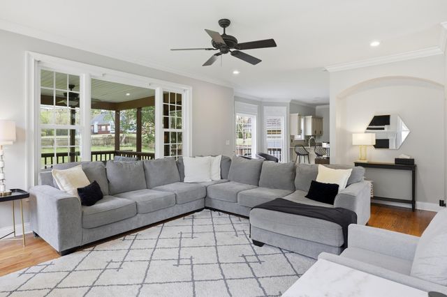 943 Cattails Drive, Ooltewah, TN 37363