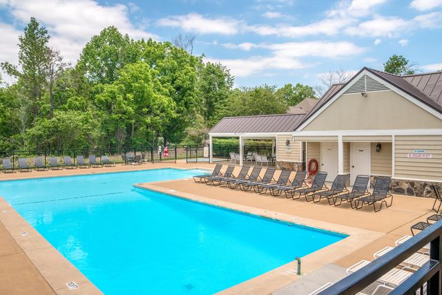 943 Cattails Drive, Ooltewah, TN 37363