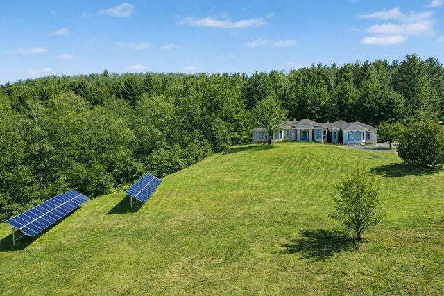 11 Cedar Hill Drive, St. Albans Town, VT 05478