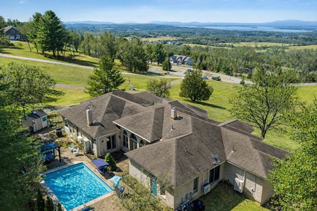 11 Cedar Hill Drive, St. Albans Town, VT 05478
