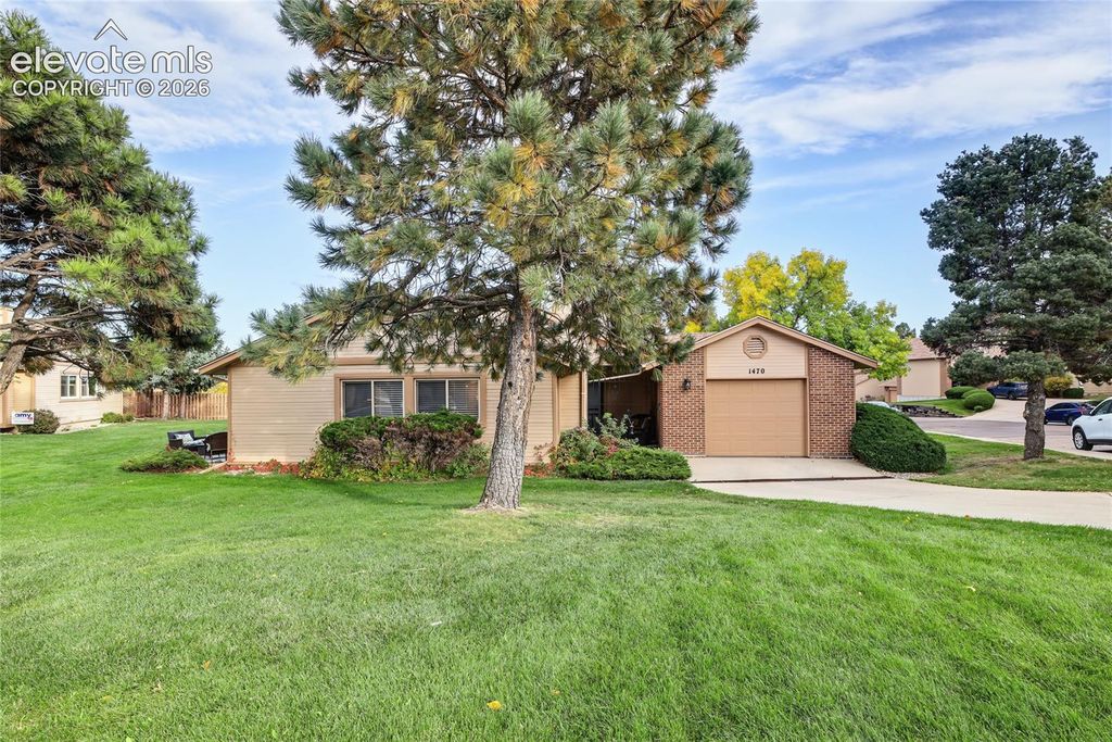 1470 Vondelpark Drive, Colorado Springs, CO 80907 — exterior