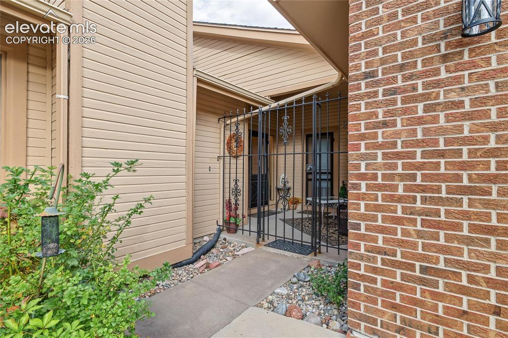 1470 Vondelpark Drive, Colorado Springs, CO 80907 — photo 3