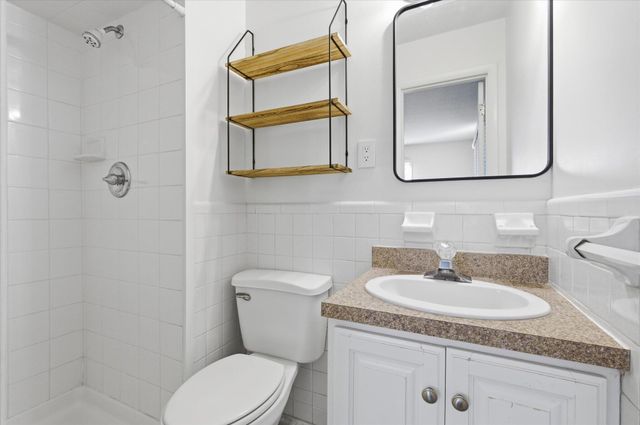 1225 S FAIRVIEW RD, Columbia, MO 65203