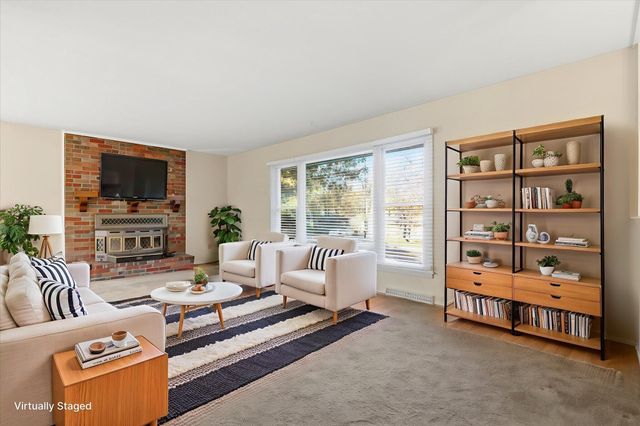 1225 S FAIRVIEW RD, Columbia, MO 65203