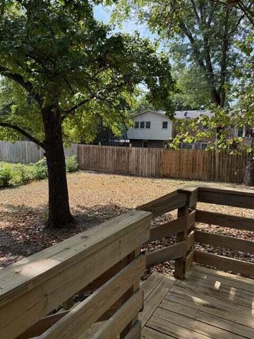 1225 S FAIRVIEW RD, Columbia, MO 65203