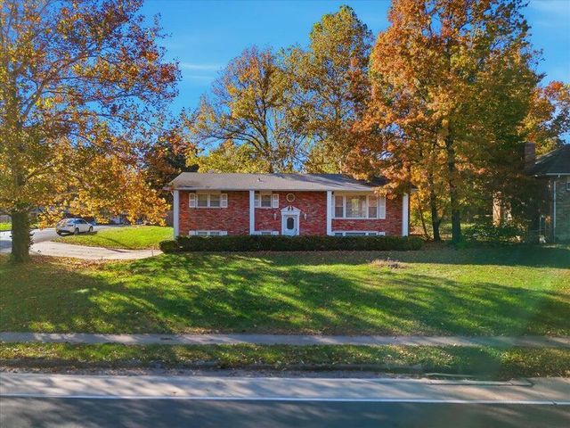 1225 S FAIRVIEW RD, Columbia, MO 65203