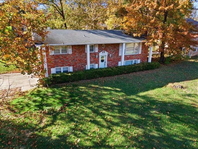 1225 S FAIRVIEW RD, Columbia, MO 65203