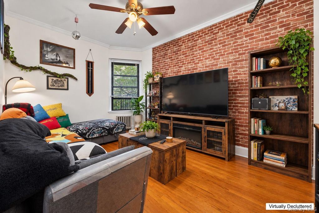 21-48 35th Street 2F, Astoria, NY 11105 — exterior
