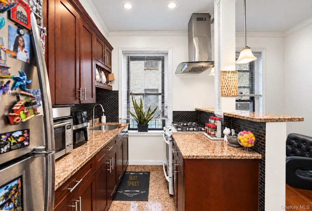 21-48 35th Street 2F, Astoria, NY 11105 — photo 5