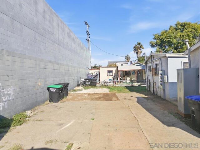 1028 Cesar E Chavez Pkwy, San Diego, CA 92113