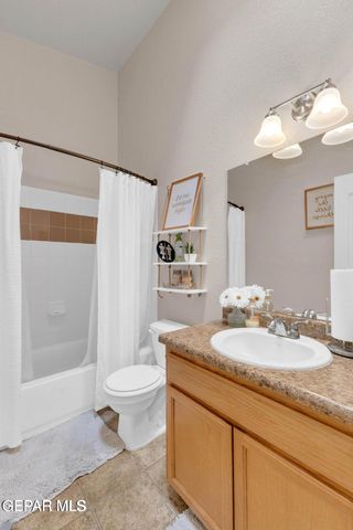 2924 PINO BLANCO Place, El Paso, TX 79938