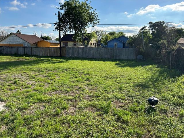1433 12th St, Corpus Christi, TX 78404