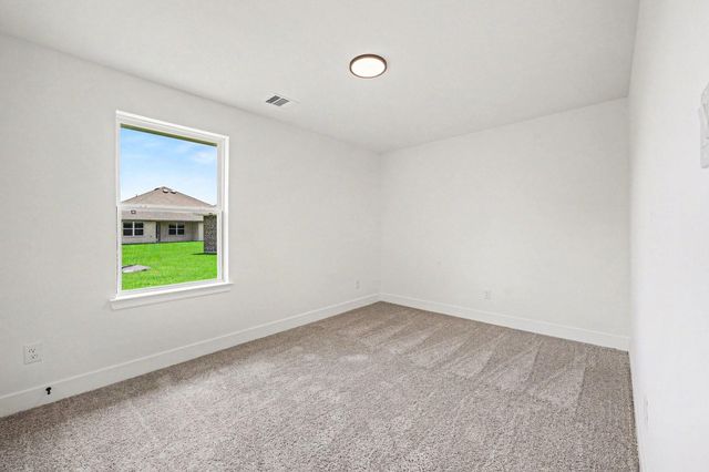 9 Keystone Court, Angleton, TX 77515
