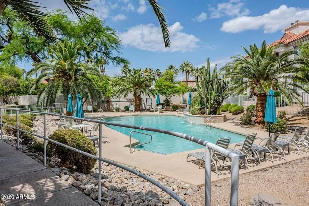 10401 N 52ND Street 205, Paradise Valley, AZ 85253
