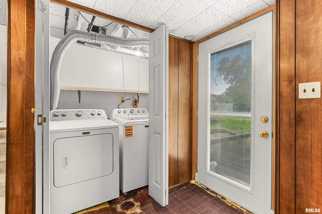 311 DUNDEE Road, East Peoria, IL 61611