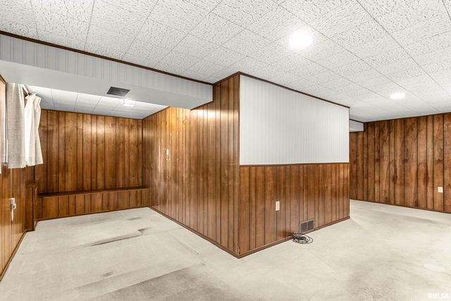 311 DUNDEE Road, East Peoria, IL 61611