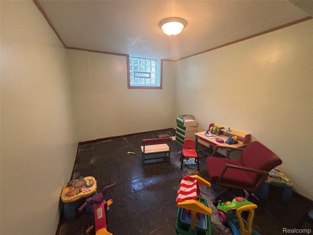 10510 Sterritt Street, Detroit, MI 48213