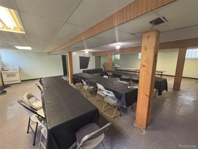 10510 Sterritt Street, Detroit, MI 48213