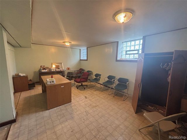 10510 Sterritt Street, Detroit, MI 48213