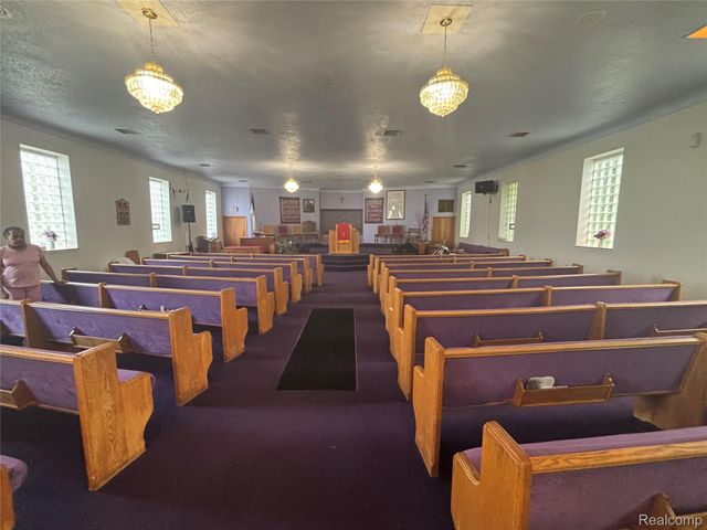 10510 Sterritt Street, Detroit, MI 48213