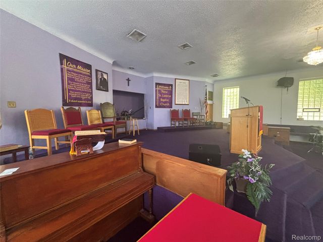 10510 Sterritt Street, Detroit, MI 48213