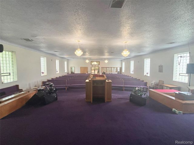 10510 Sterritt Street, Detroit, MI 48213