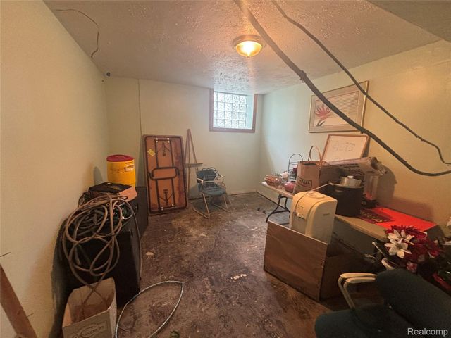10510 Sterritt Street, Detroit, MI 48213
