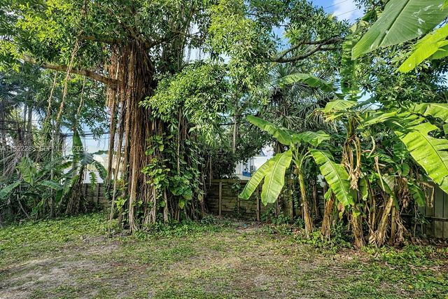 1523 NE 110th Ter 1525, Miami, FL 33161