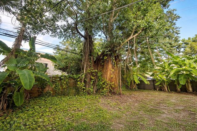 1523 NE 110th Ter 1525, Miami, FL 33161