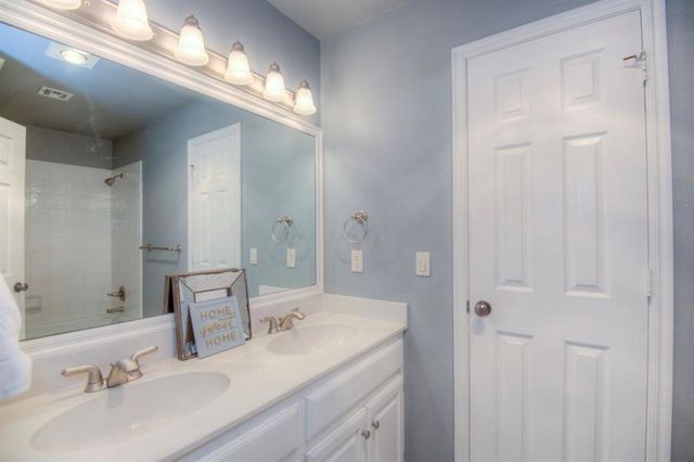 1708 NW 182nd Drive, Edmond, OK 73012