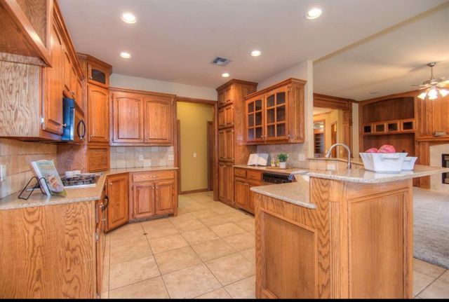 1708 NW 182nd Drive, Edmond, OK 73012