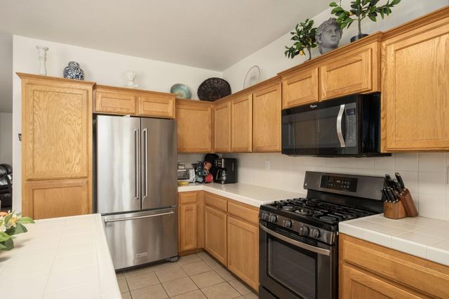 600 W Lake Street, Kingsburg, CA 93631