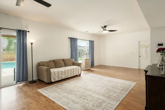 600 W Lake Street, Kingsburg, CA 93631
