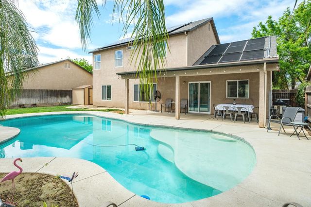 600 W Lake Street, Kingsburg, CA 93631