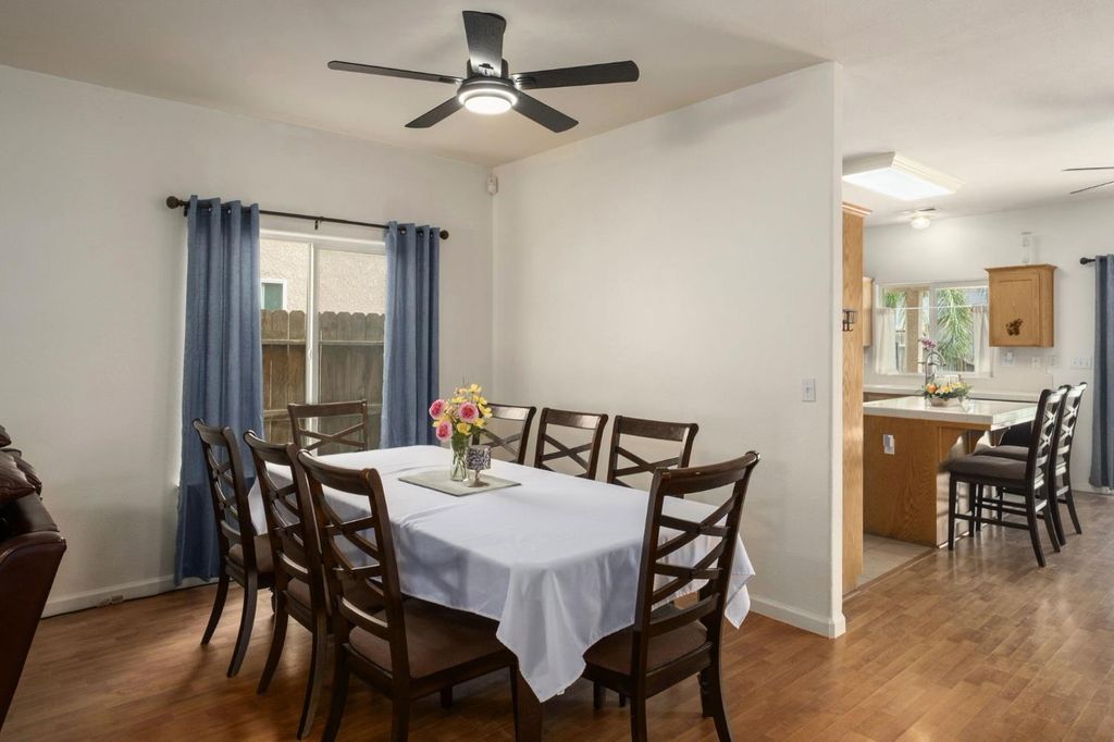 Image 10 of property listing at 600 W Lake Street, Kingsburg, CA 93631