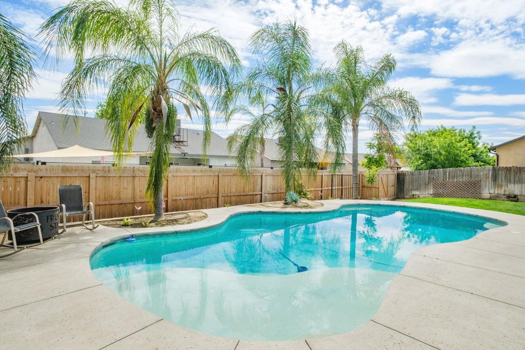 Image 28 of property listing at 600 W Lake Street, Kingsburg, CA 93631