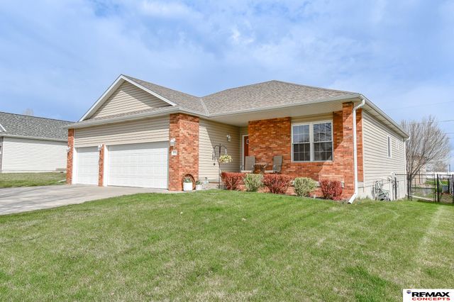 8750 Garland Street, Lincoln, NE 68505