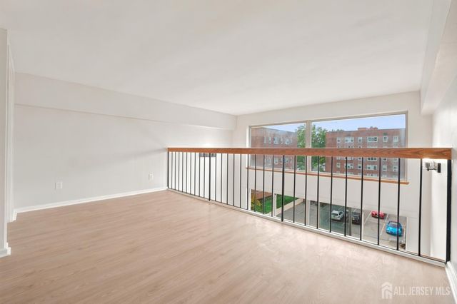 40 Fayette Street 37, Perth Amboy, NJ 08861