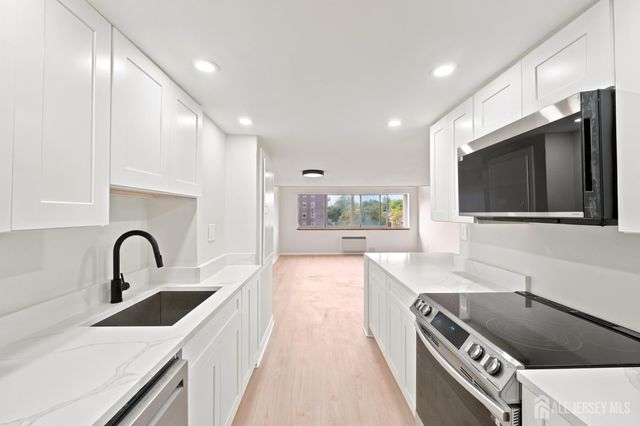 40 Fayette Street 37, Perth Amboy, NJ 08861