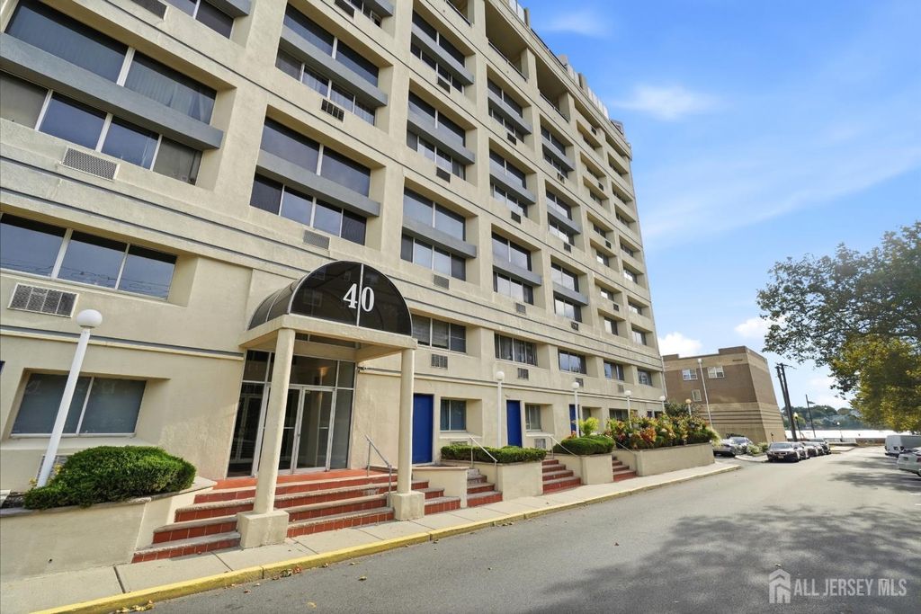 40 Fayette Street 37, Perth Amboy, NJ 08861