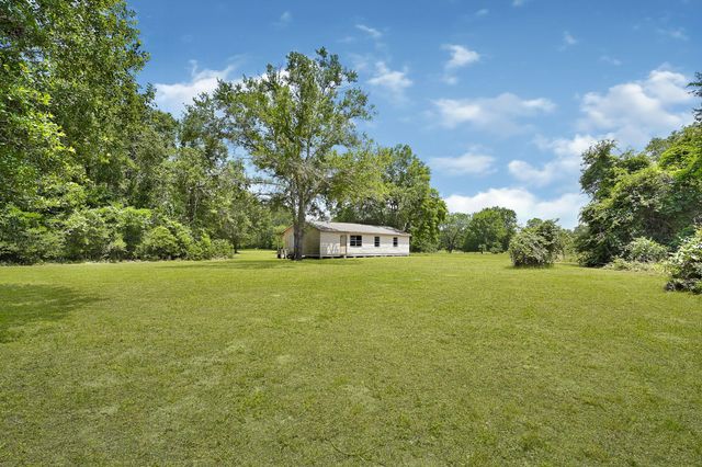 26417 Bedias Drive, Bedias, TX 77831