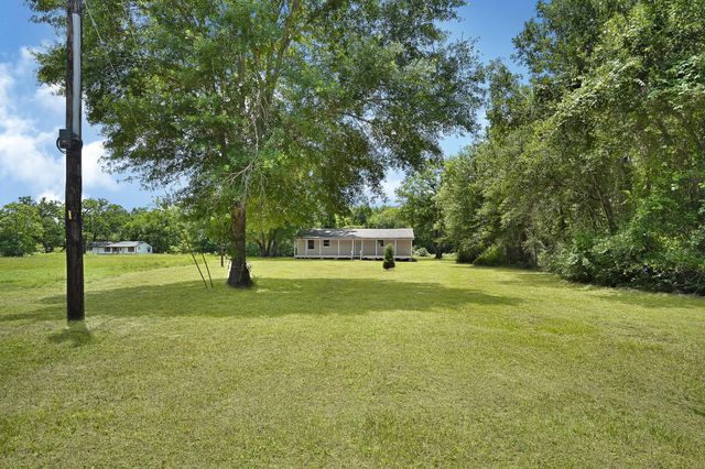 26417 Bedias Drive, Bedias, TX 77831