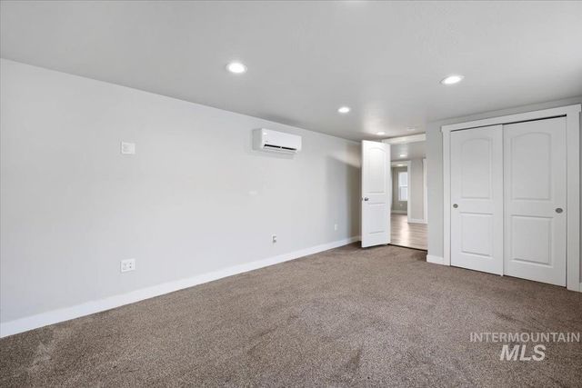 711 E Ave D, Jerome, ID 83338